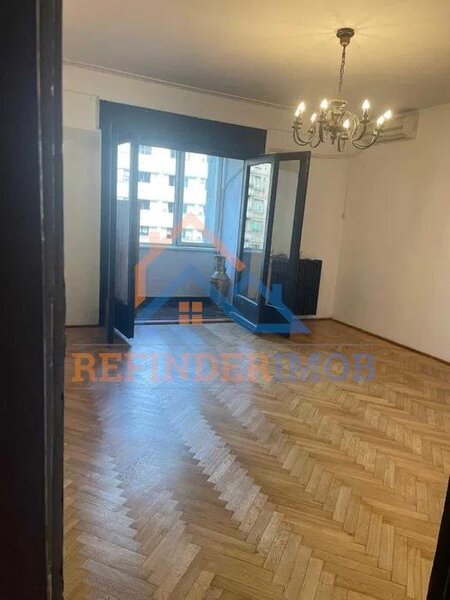 Piata Romana Apartament 4 camere spatios